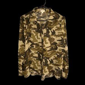 The Arte by Zenana Camoflauge Army Green Button-Up Women's Top Size Large